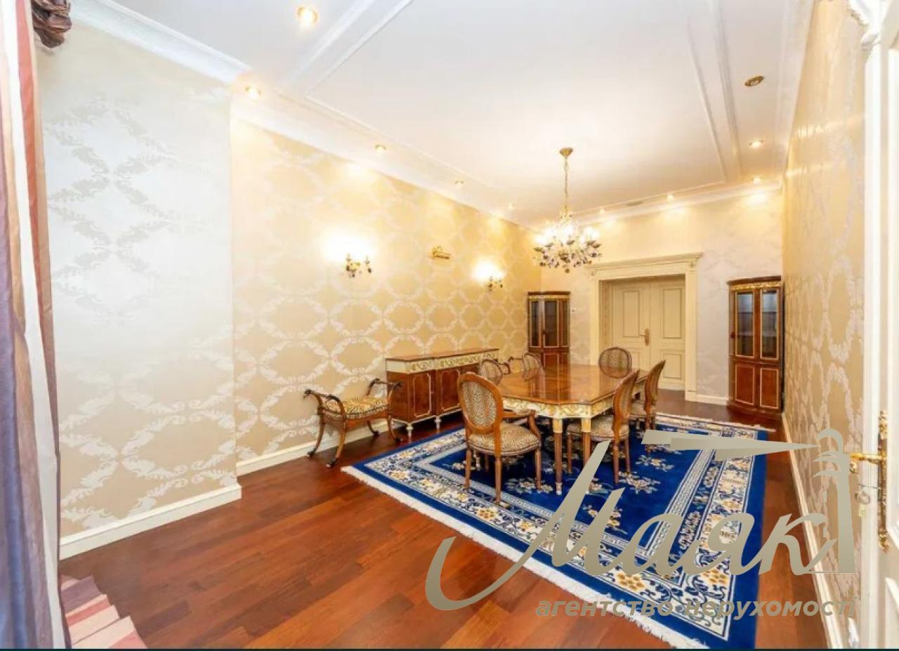 Продаж 3-х кімн. квартири, 278 м2, на вул. Городецького