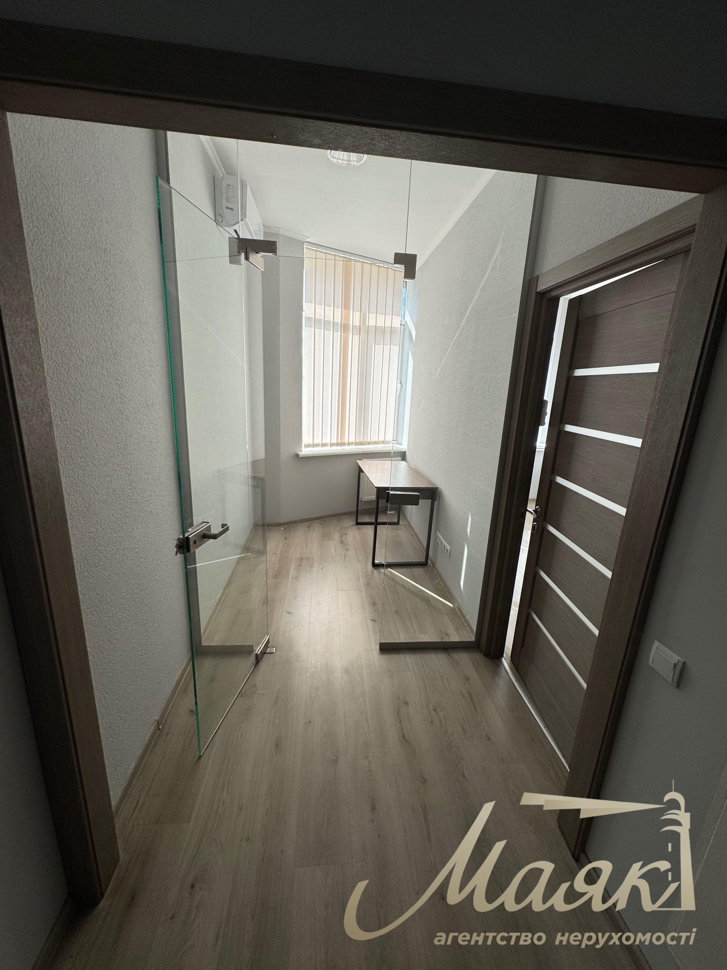 Аренда офиса 111м2 по ул.Антоновича 103, Центр.