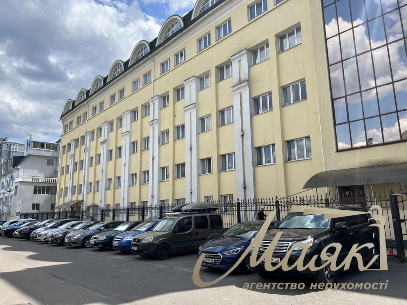 Продаж ОСБ (4134м2) вул. Баггаутівська