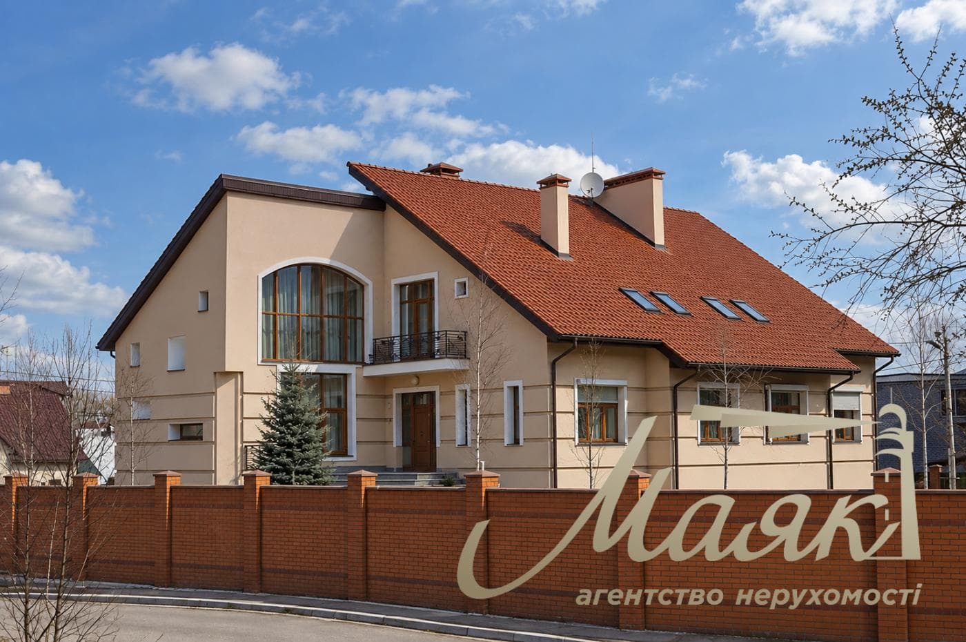 Оренда 2-поверхового будинку площею 740 м², Голосіївський район, Чапаївка