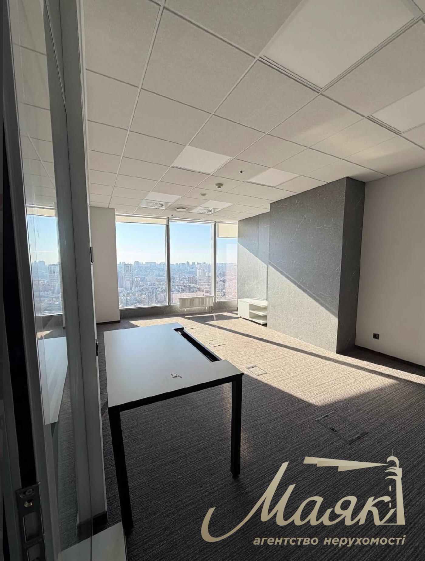 Оренда офісу 227м2, БЦ Гулівер, вежа А