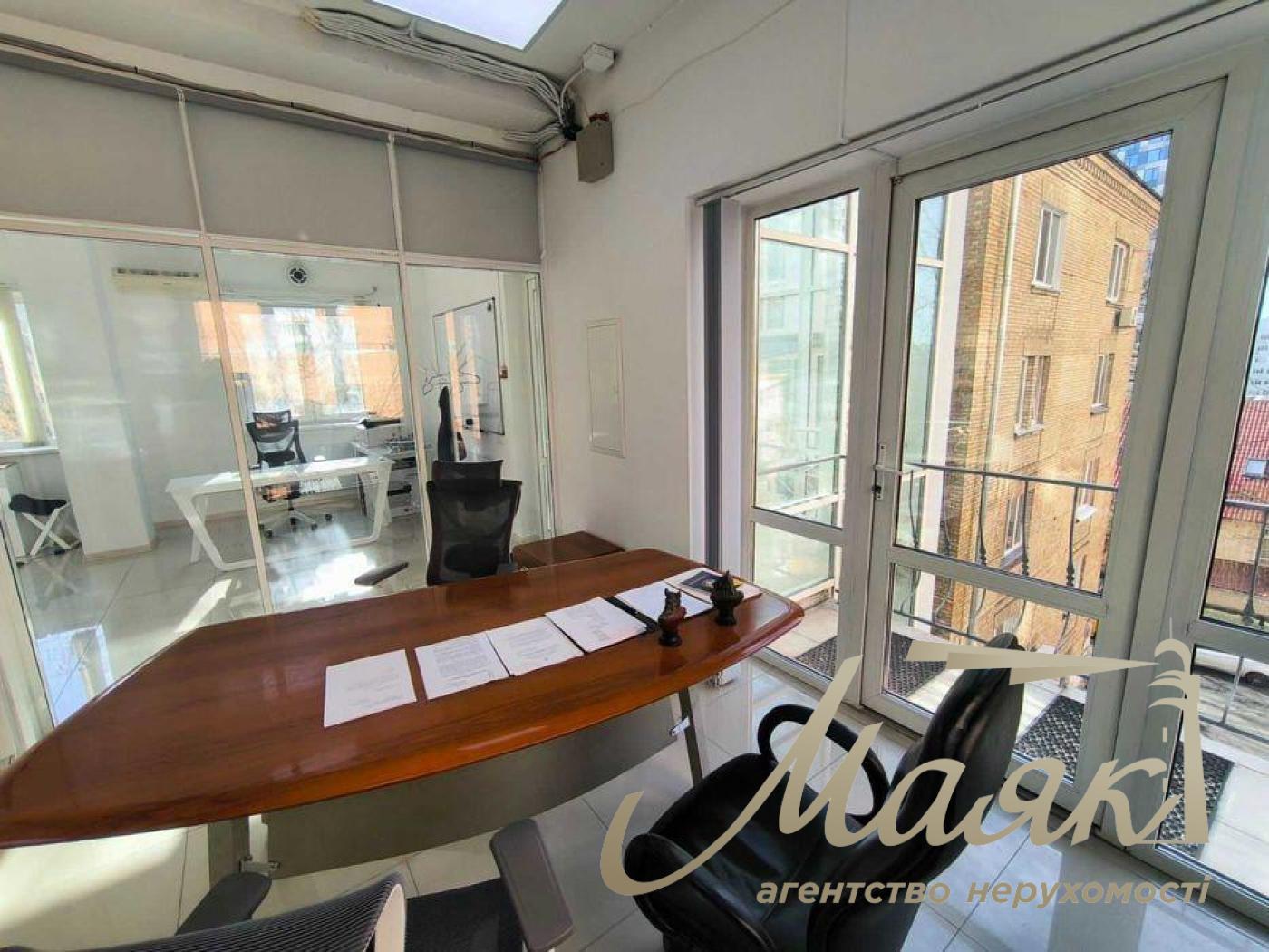 Office for rent 95 sq.m. Pechersk, Center