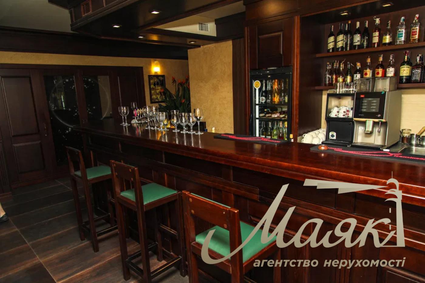 Оренда ресторану 947 м² з обладнанням, Деснянський район, Київ