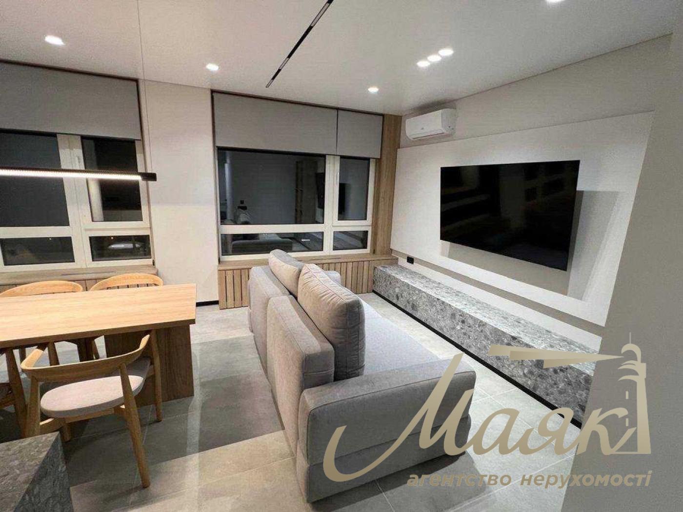 Продаж 2к квартири 65 кв.м у ЖК White Lines, просп. Голосіївський