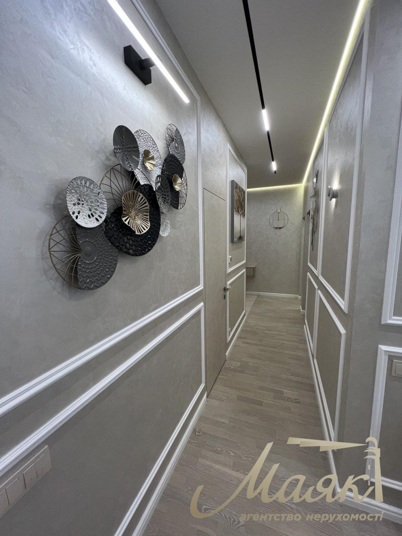 Продаж квартири 90 м2 у ЖК Бульвар фонтанів