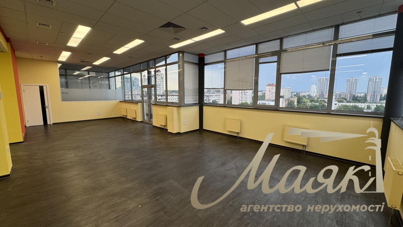 Office for rent 311 m2 in BC on Obolon, Avtozavodskaya str, Kurenevka