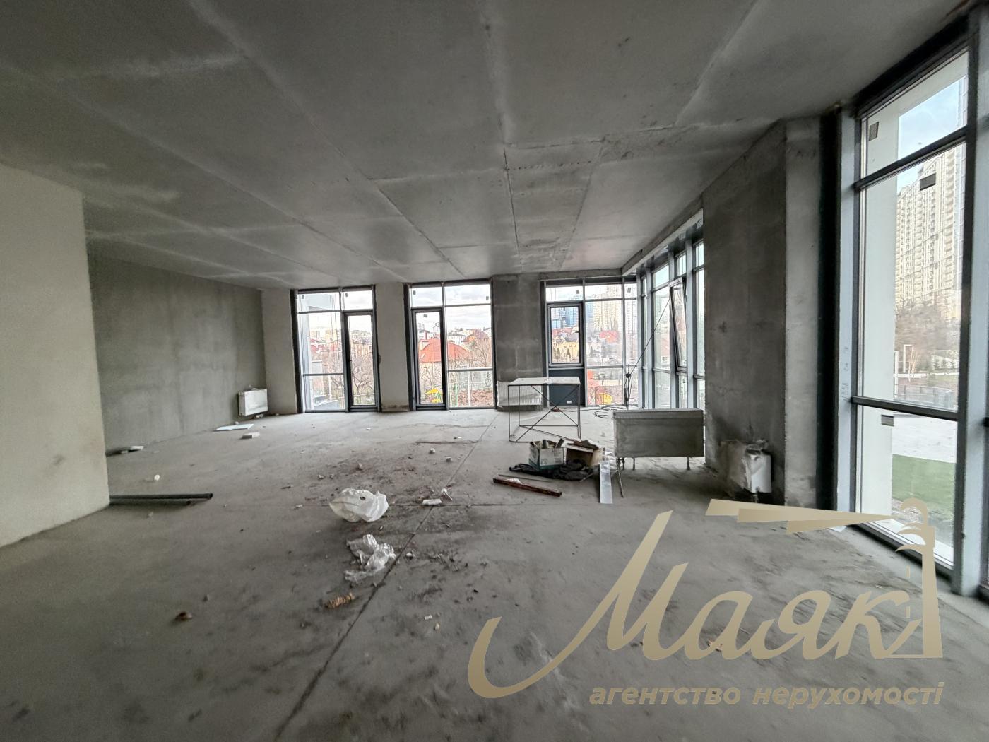 Sale of facade commerce in Residential Complex Novopechersky Lipki