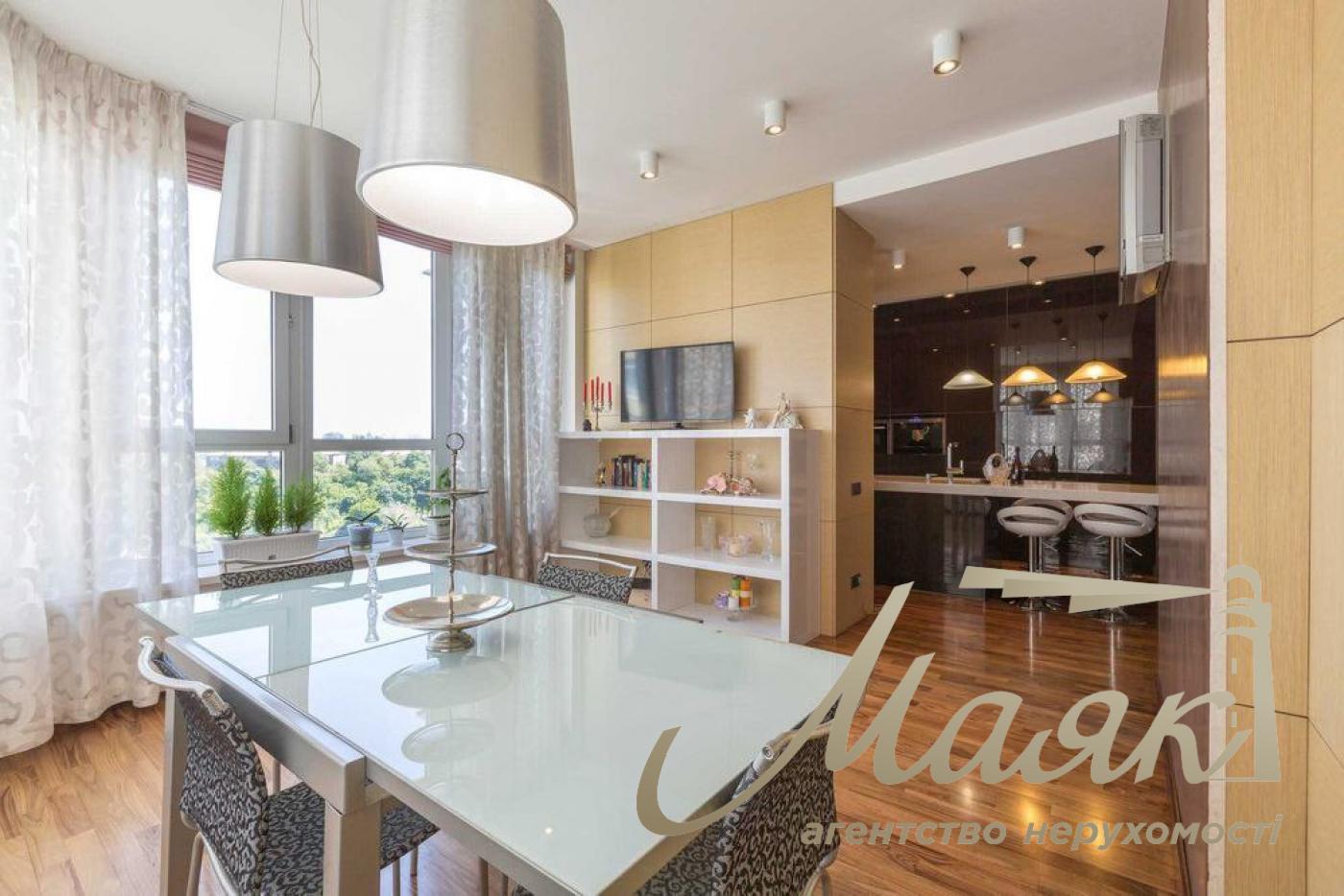 Sale of 4-room apartment, Kudryashova street 20, Vremena Goda residential complex, Solomensky district!
