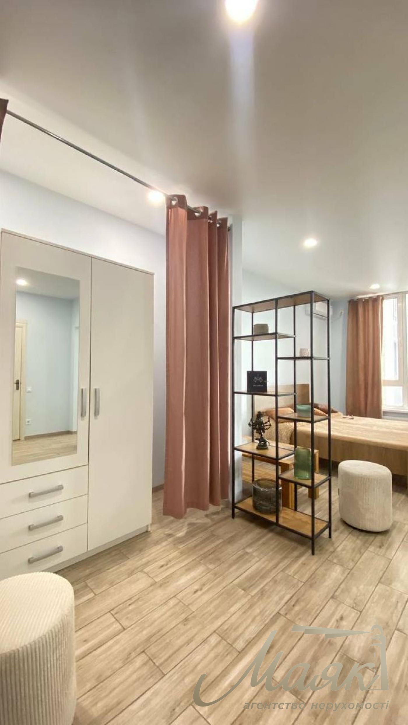 Продаж 1-кімнатної квартири в ЖК "Новопечерська Вежа", вул. Бойчука 41