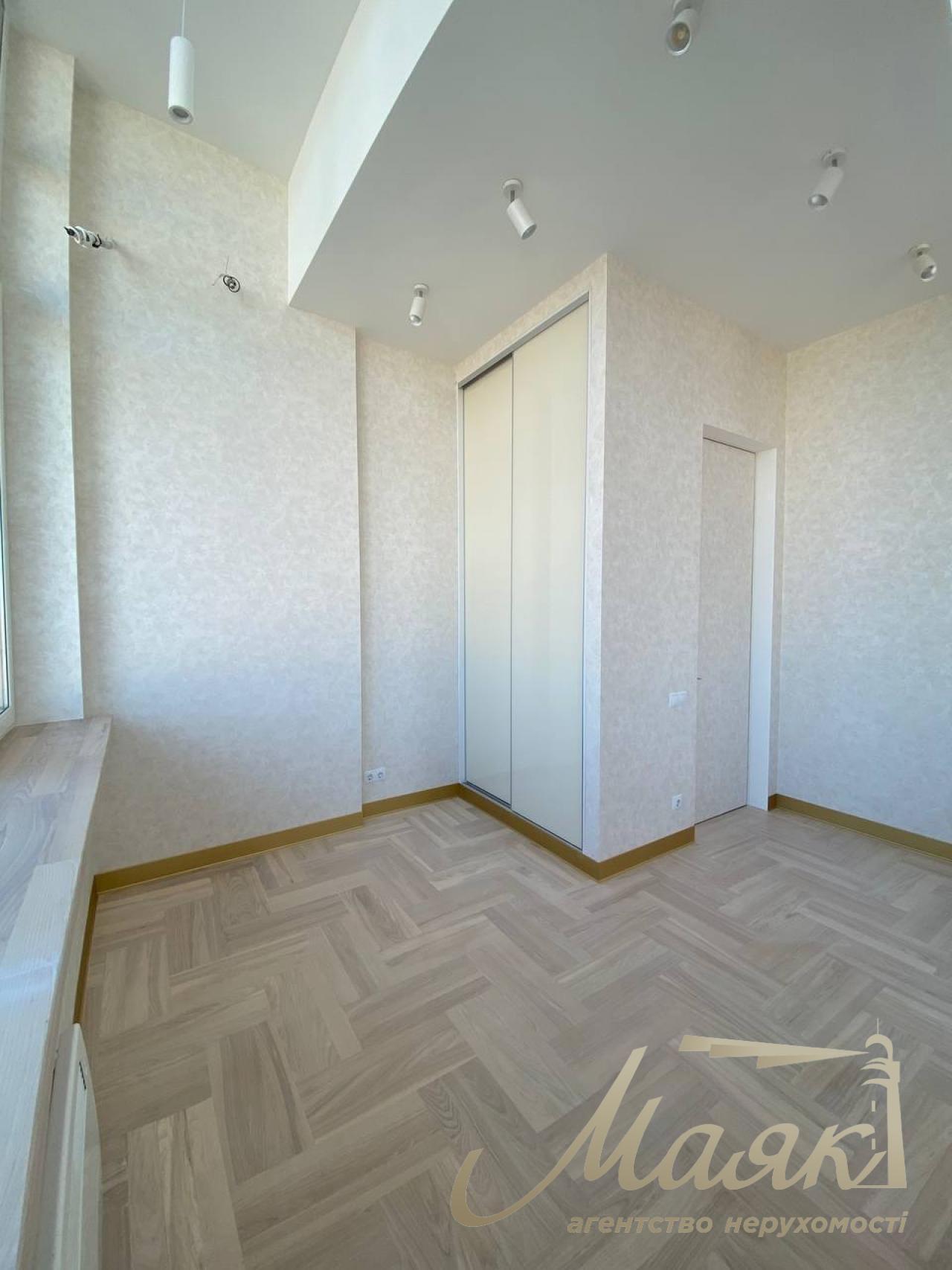 Продаж 3к квартири 97м2 з дизайнерським ремонтом у ЖК River Stone Рівер Стоун