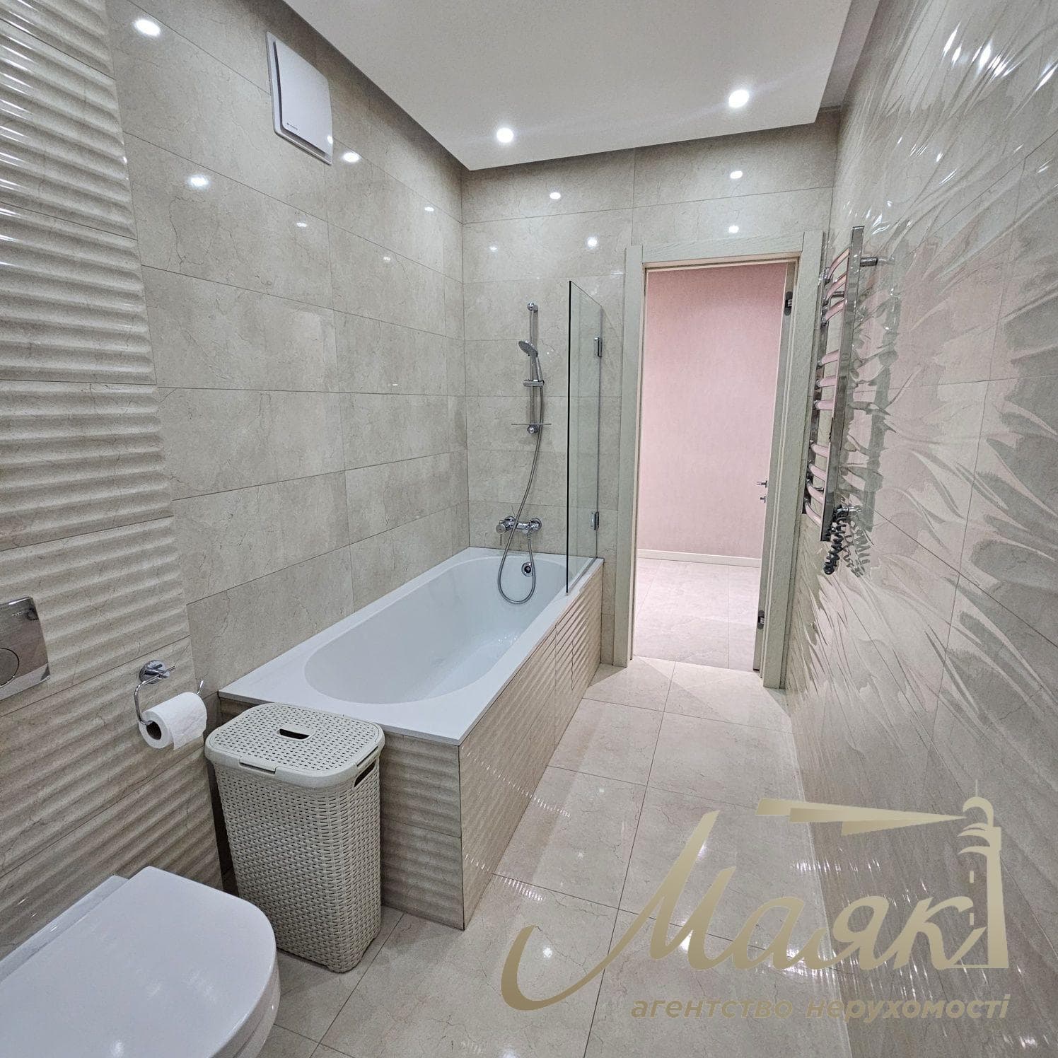 Продаж 4-кімнатної квартири, 1є18 м², ЖК «Зарічний»