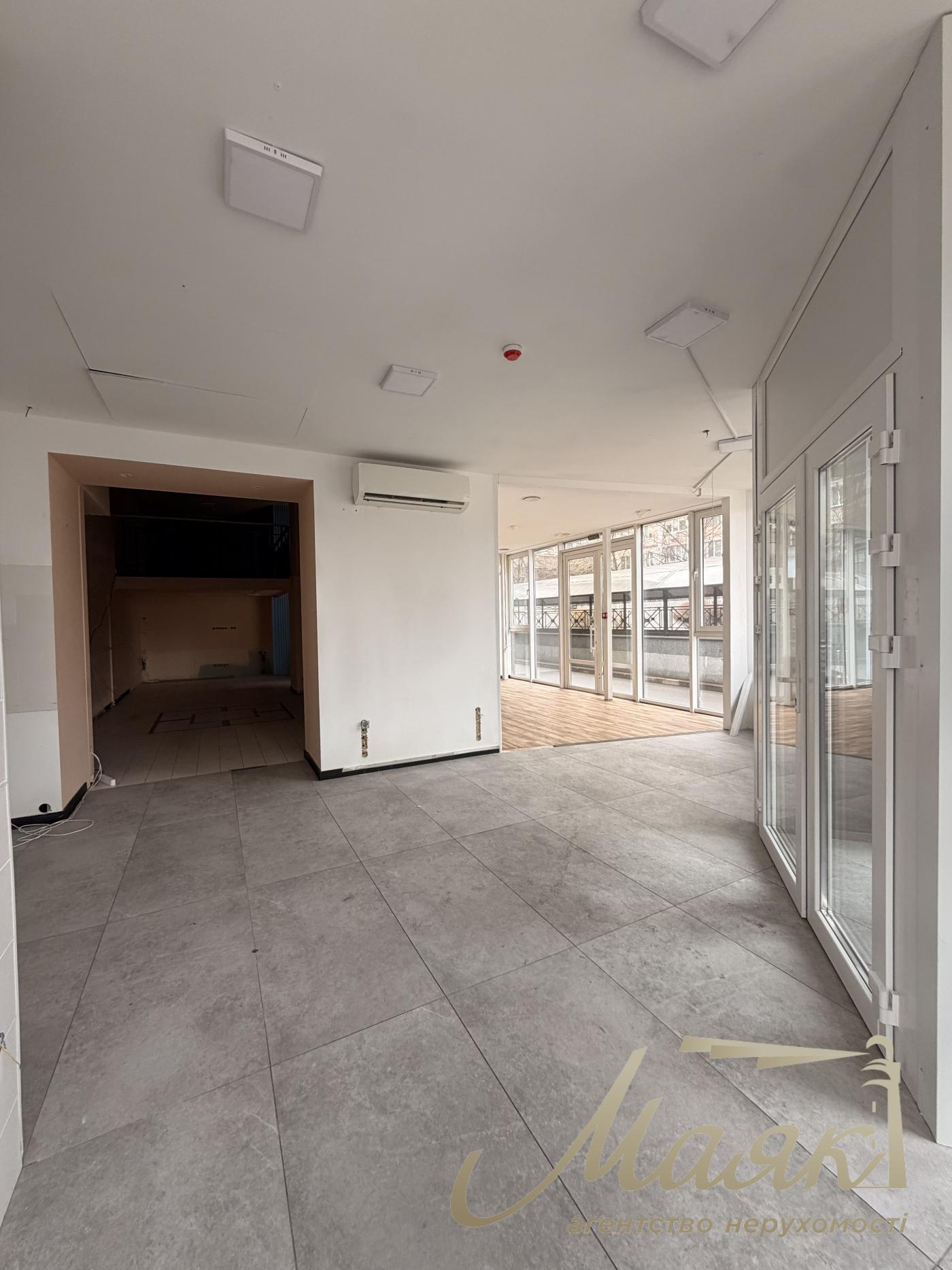 Lease of front commercial premises Residential Complex Novopecherskie Lipki