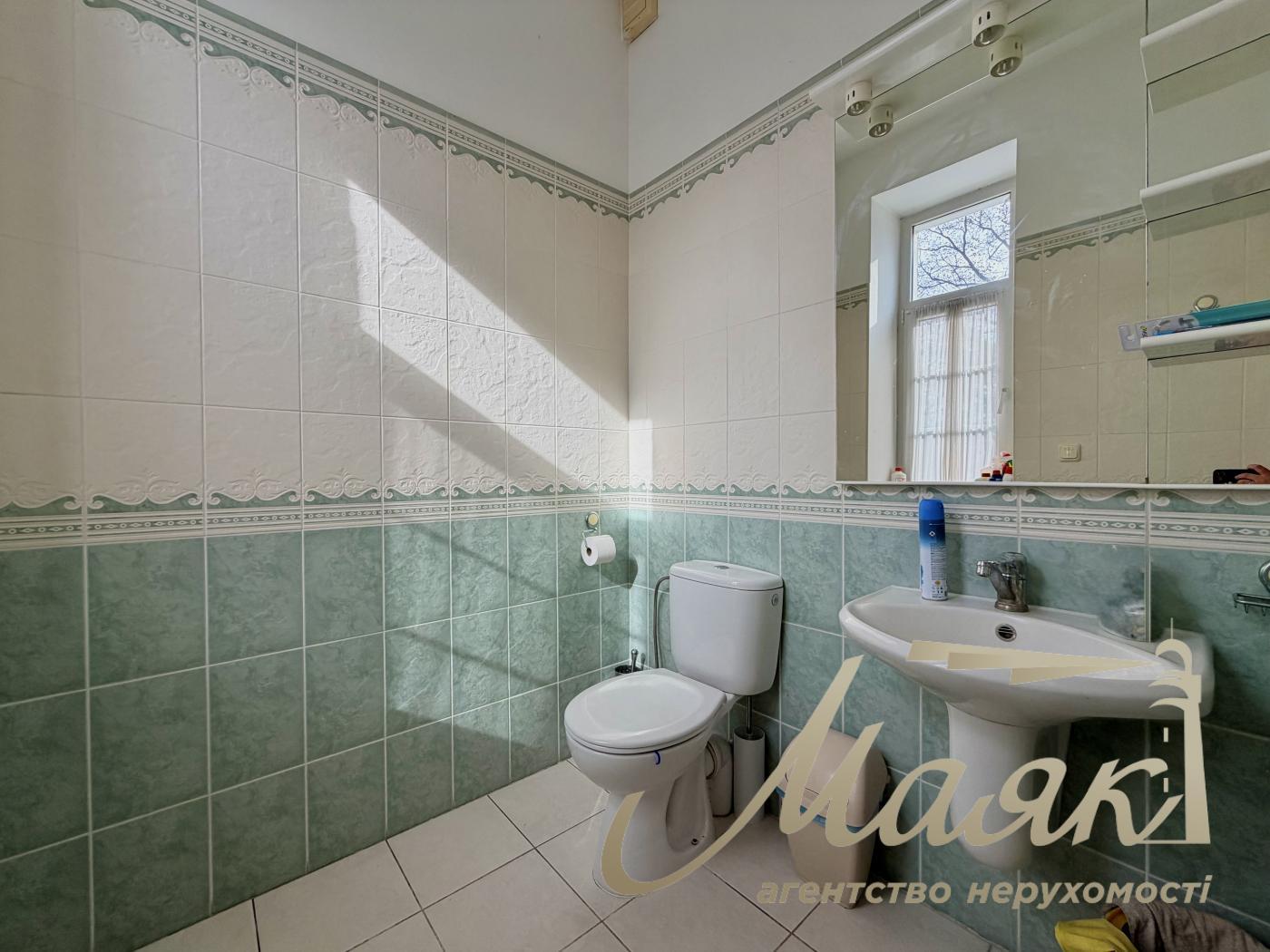 Rent 3-storey house 492,7m2, Lesniki