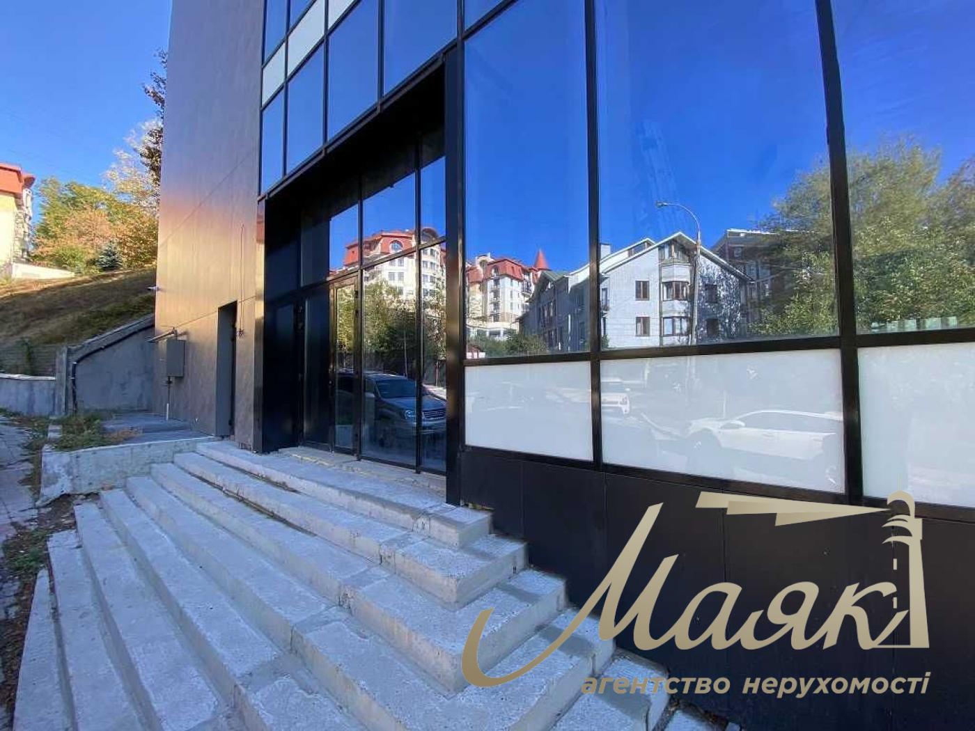 Оренда комерційного приміщення 1000м2 по вул.Протасів Яр 10, Олімпійська.