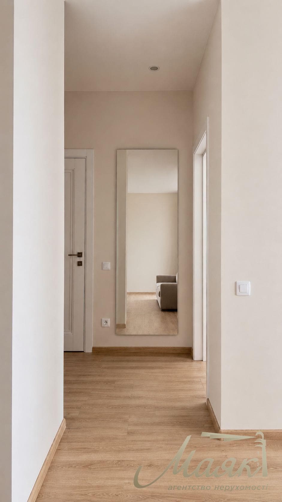 Аренда 1-комнатной квартиры (50м2) в ЖК "Illinsky House", Набережно-Крещатицкая 21