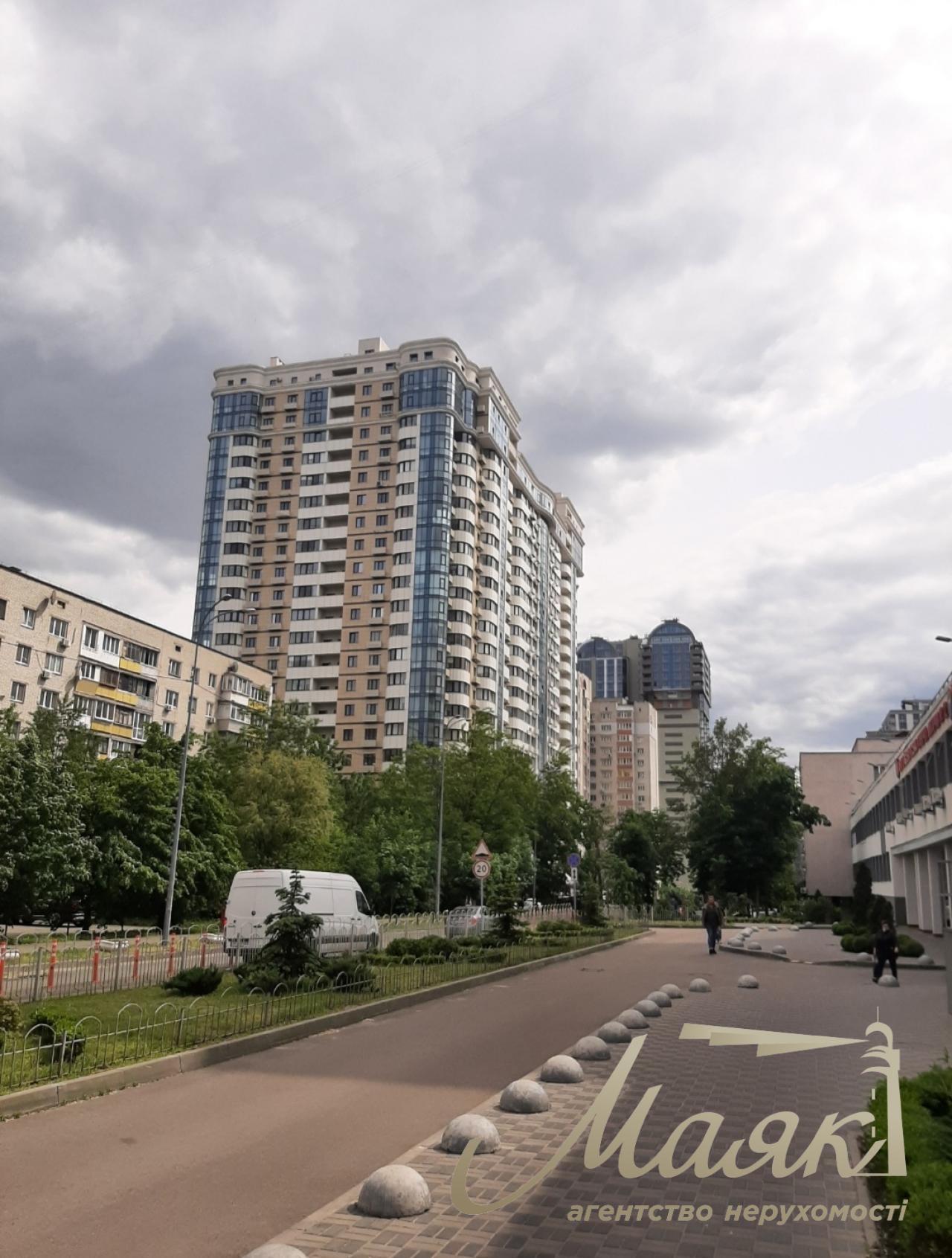 Продаж 1-к квартири 50м2 в ЖК Новопечерські Липки вул.Драгомирова 2а