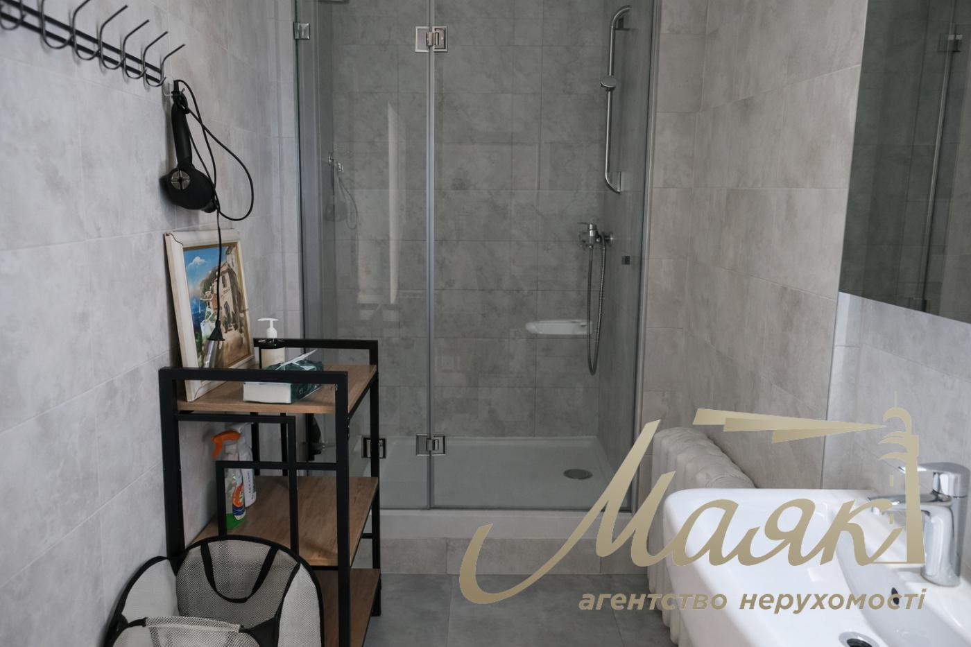 Оренда 4-кімнатної квартири, стм. Театральна, Центр, Київ, Київ