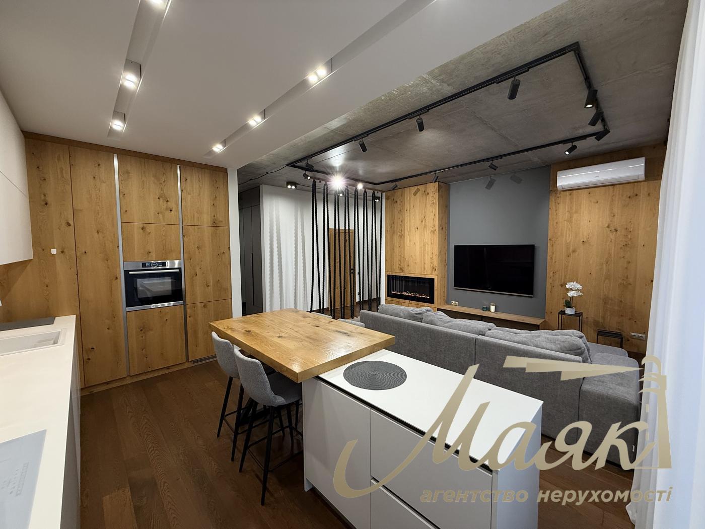 Rent 3-room apartment in LCD Novopecherskie Lipki str. Andriy Verkhoglyada (Mykhaila Dragomirov), 11-V