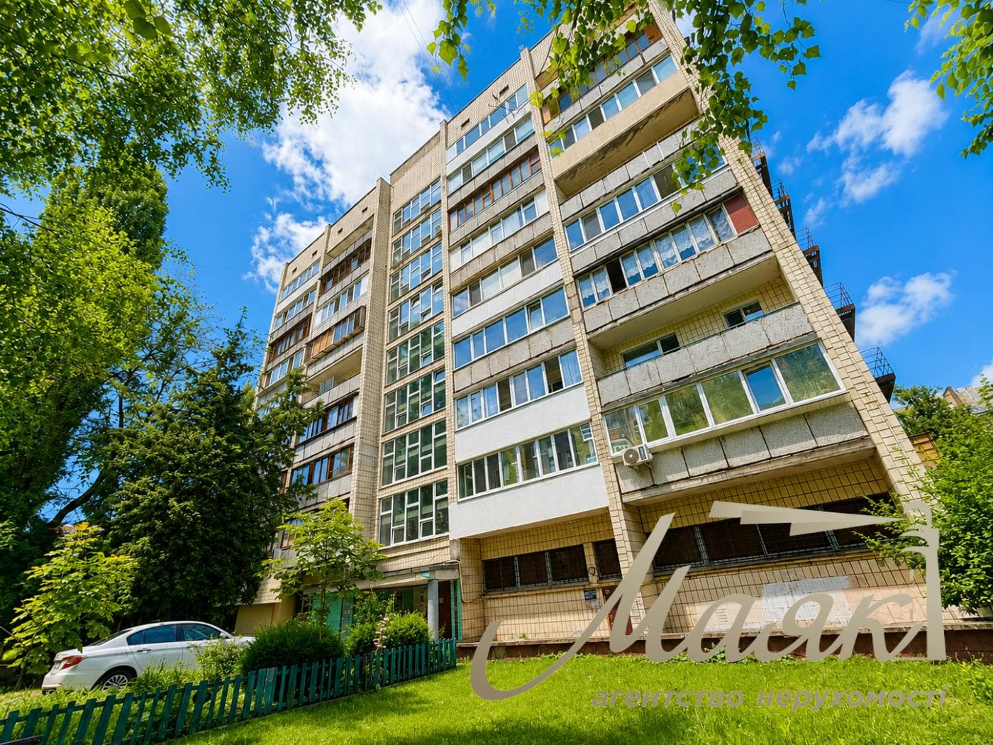 Продаж 2-кімнатної квартири з гарним видом площею 38 м² на провулку Ковальському, 12, район Шулявка, Солом'янський район, Київ