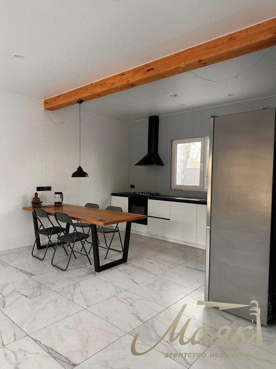 Rent a modern house-duplex 120m2 in Krukivshchyna 15 minutes to the subway