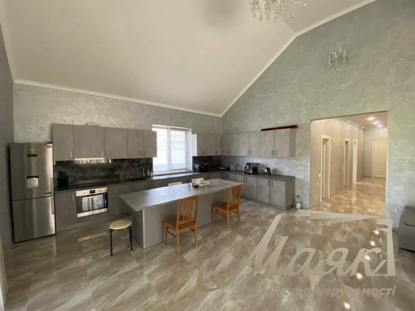 Продаж будинку 190 м2 с. Крюківщина