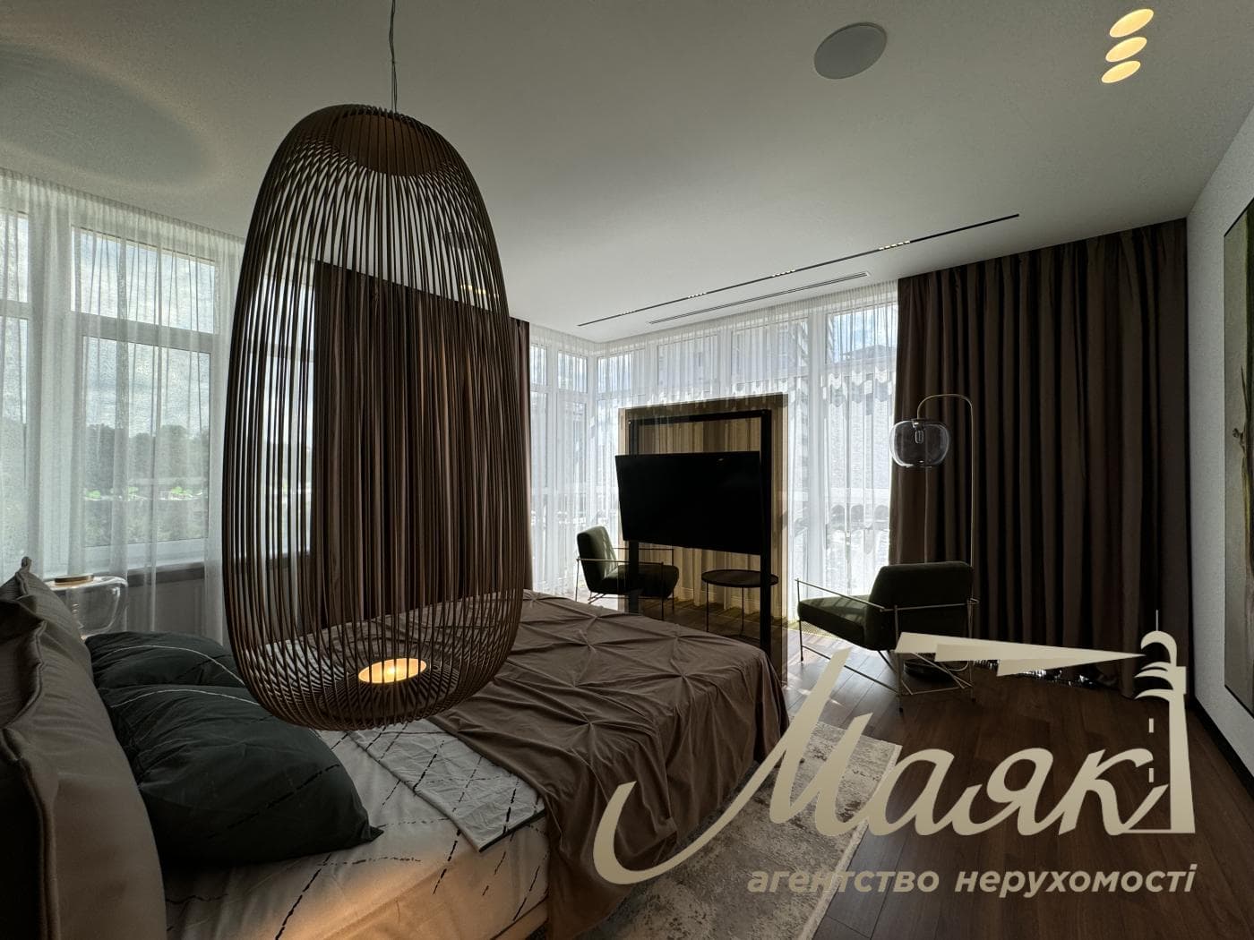 Продажа 3к квартиры 150м2 в ЖК Новопечерские липки, Драгомирова 17, Печерск, Киев