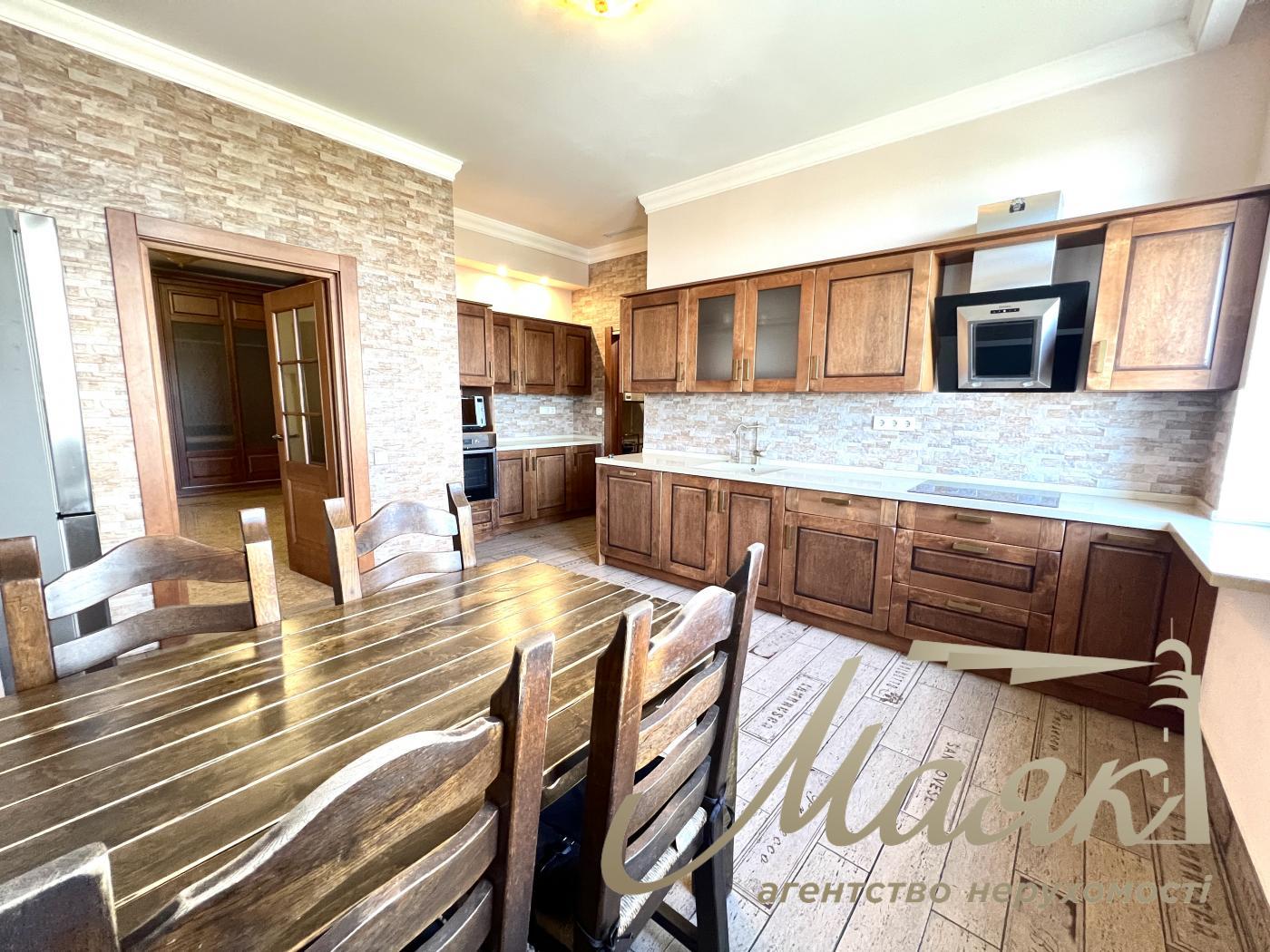 Office for rent 180m2, Ivan Mazepa street 16