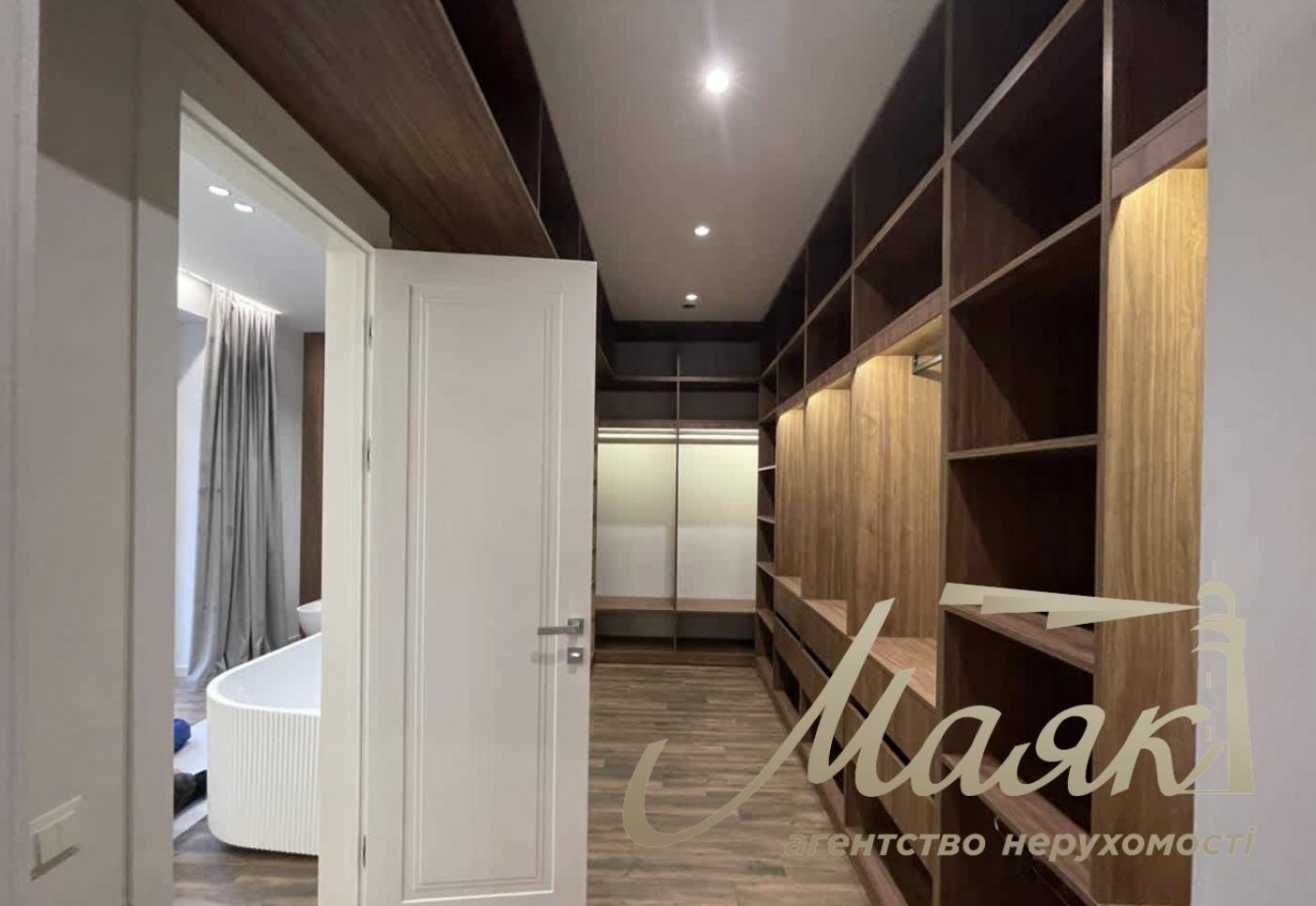 Продажа 2-х этажного дома 220м2 в КГ Новая Ходосовка, в с. Ходосовка, Киево-Святошинский район.