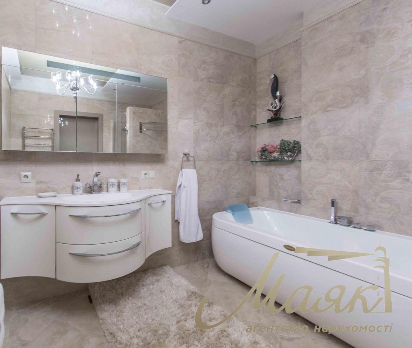 Продажа 3-к квартиры 140 м2 в ЖК "Престиж Холл", ул. Василия Тютюнника (Барбюса Анри), г. Киев