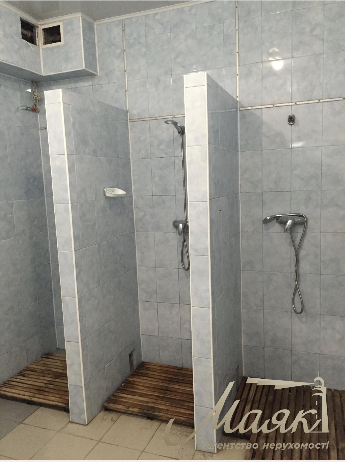 Оренда окремо розташованого спортивного комплексу Видубичі Під Дарницьким мостом