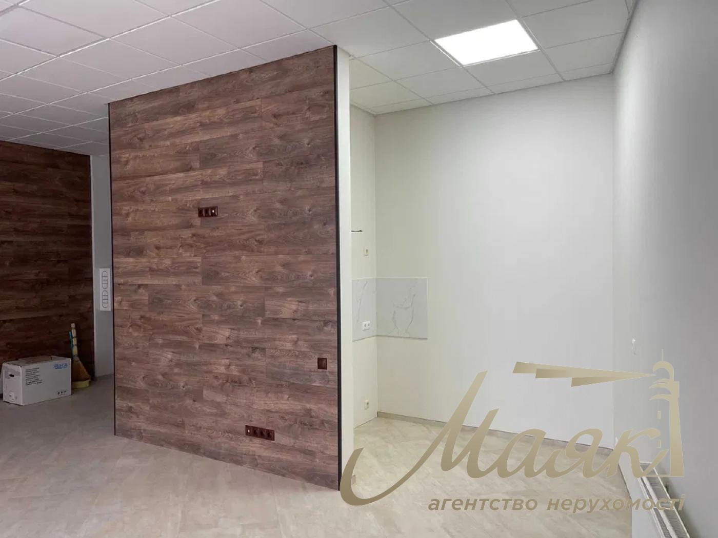 Аренда фасадного помещения 100м, ул. Щекавицкая