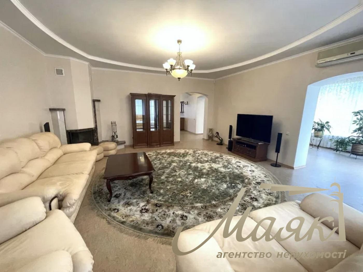 Аренда 2-х этажного дома 340м2, Козин