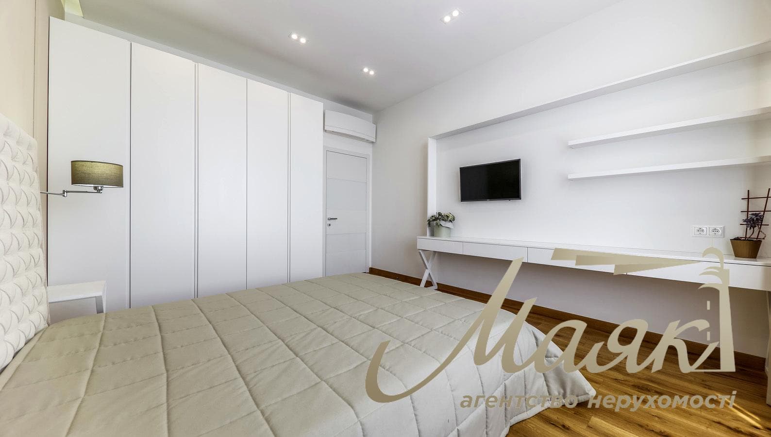 Продаж видової 4-кімнатної квартири 140 м² ЖК "Новопечерські Липки" Генератор, вул. Андрія Верхогляда (Драгомирова), 15, Печерський район