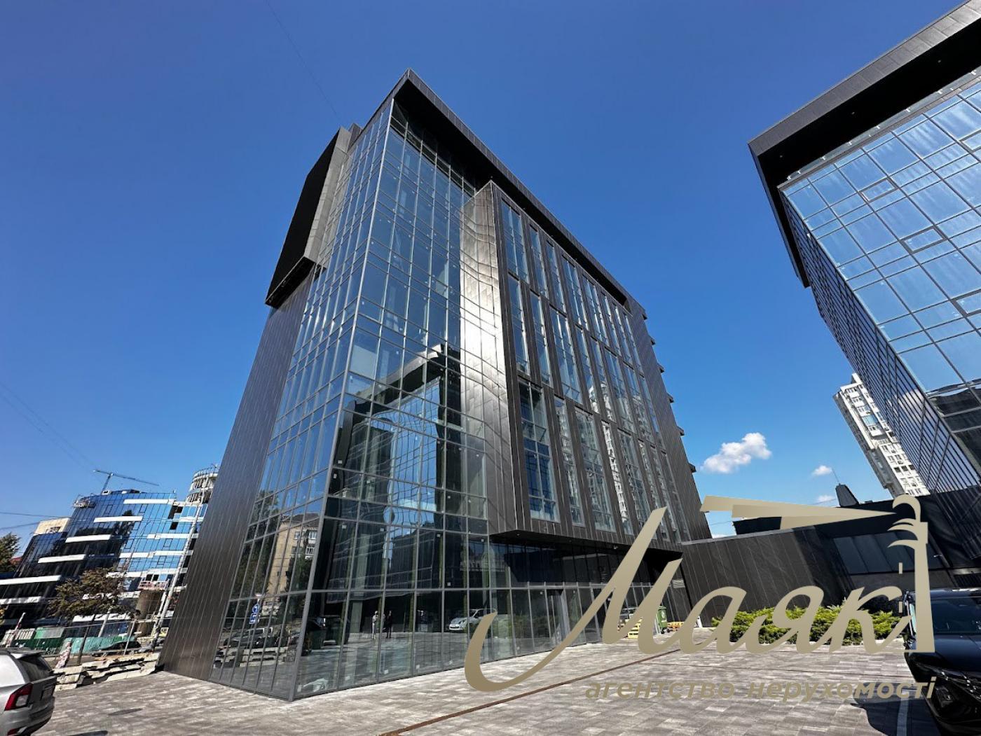 Продаж будівлі Трініті, 6 500м2, вул. Товарна, Пчерськ