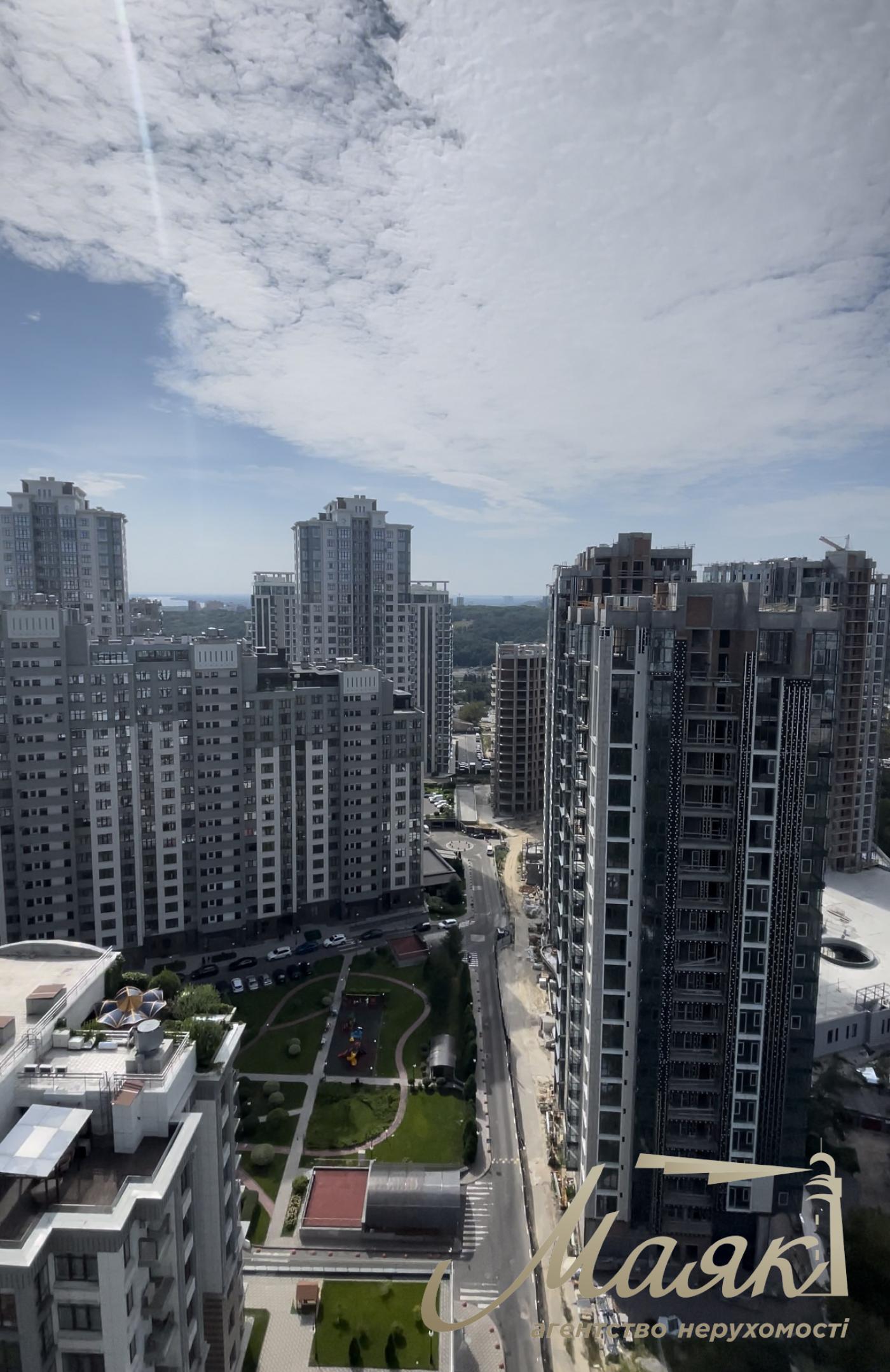 Аренда двухуровневой квартири  120м2 в ЖК " Подвысоцкий" , Печерск, Киев