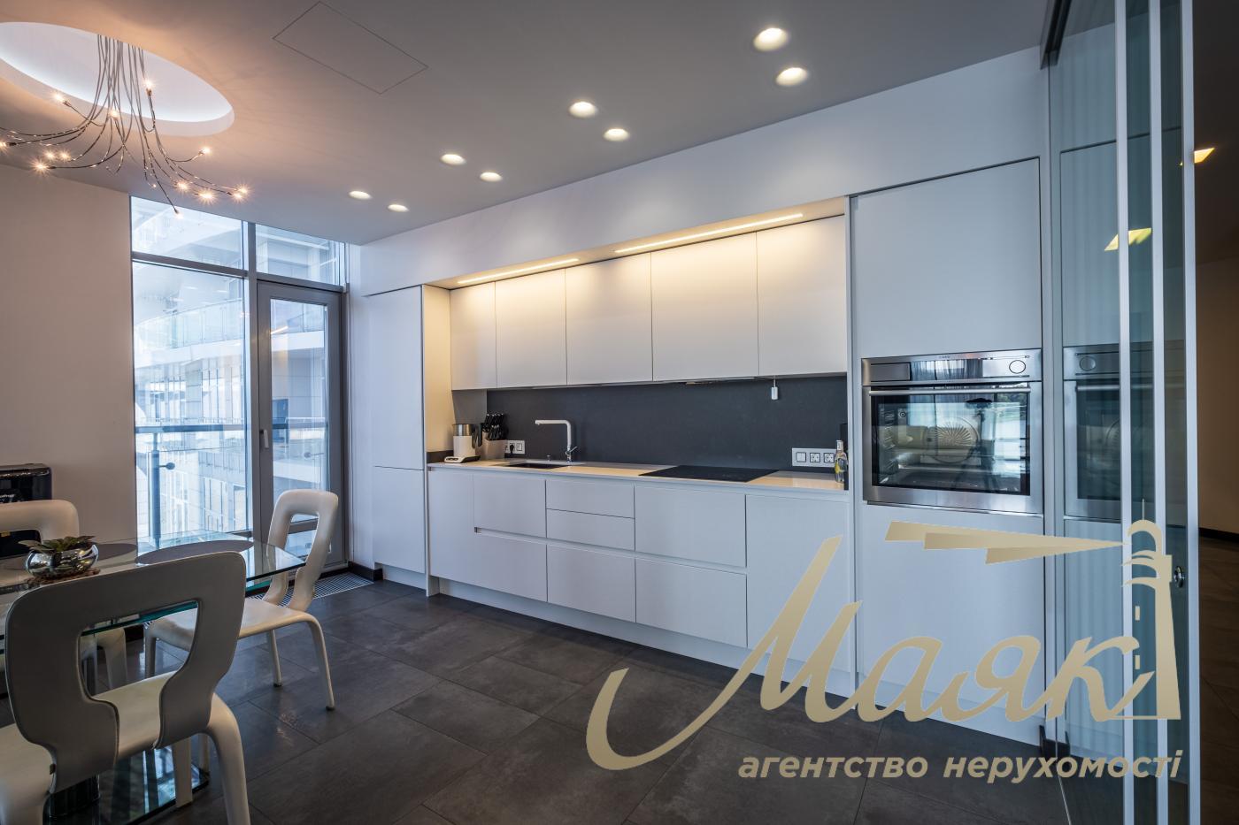Продажа квартиры 152 м2 ЖК Riviera Riverside, Раисы Окипной 18