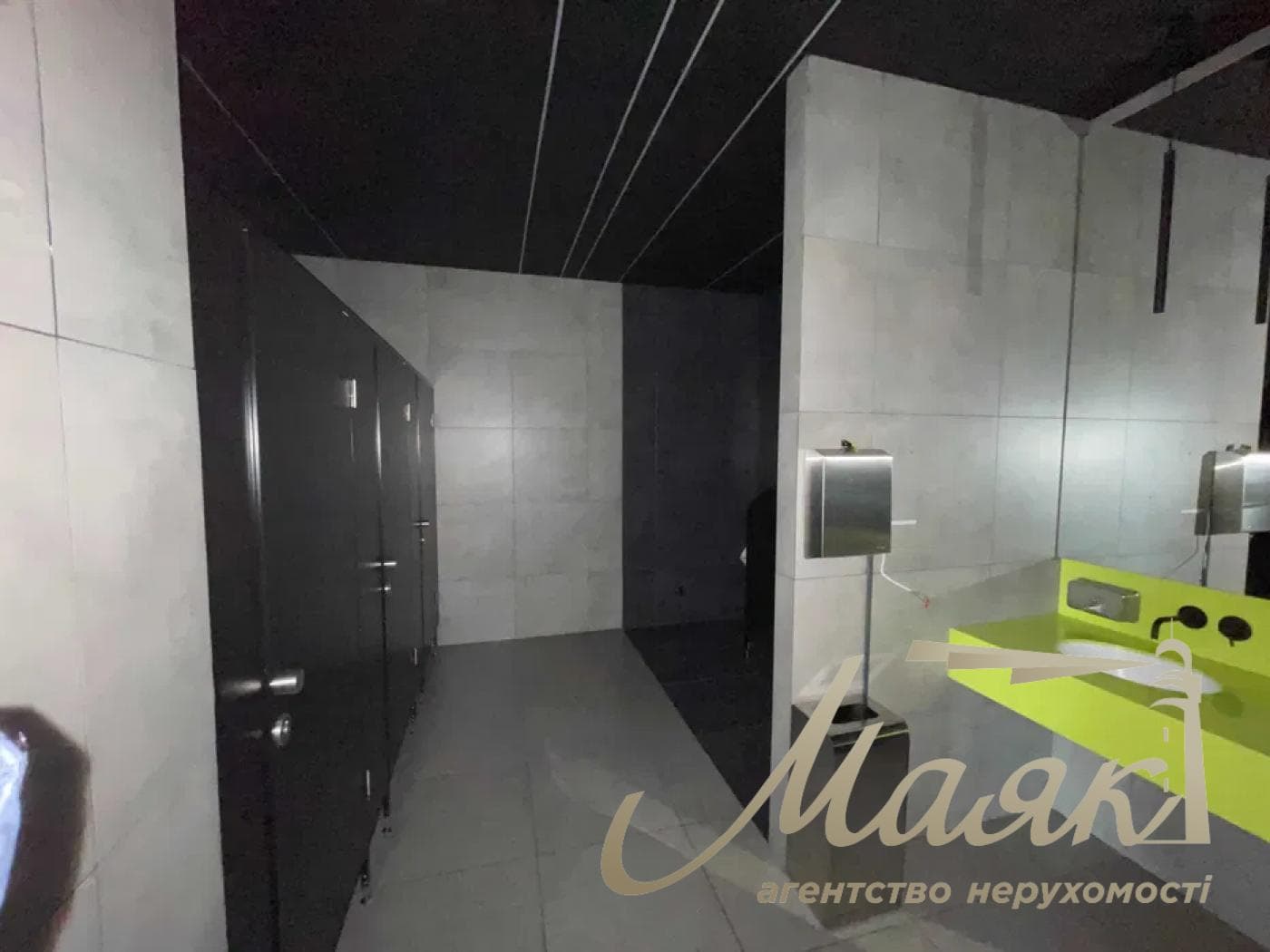 Аренда офисного помещения 1032 м2 на Печерске по ул. Иоанна Павла 5, ТЦ «Good Life»