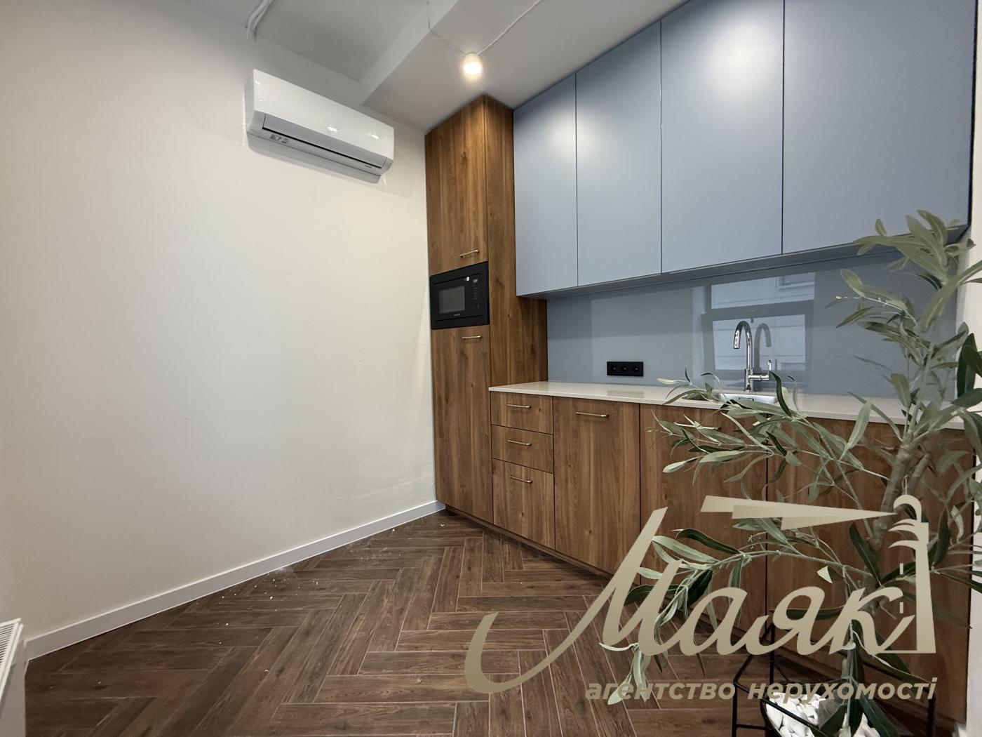 Оренда / Офіс / вул. Хрещатик, Центр, Київ