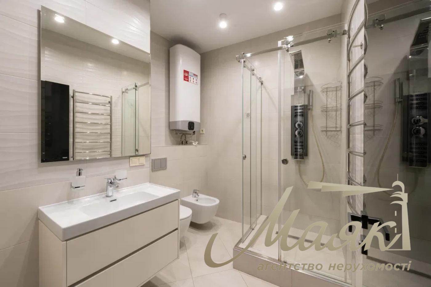 Rent 4-bedroom apartment in Residential Complex Busov Hill, Buslovskaya str. 12, Pechersk.