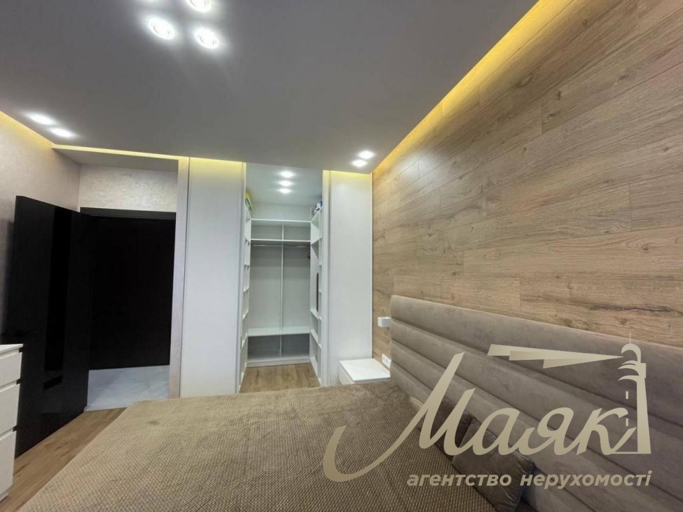Sale of 2-room apartment 60m2 in residential complex Parkland, Yunosheskaya st. 17, Goloseevsky district, Kyiv.
