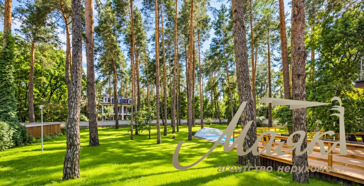 Оренда будинку площею 400 м² у с. Романків, 40 соток землі, басейн з підігрівом у КГ, закрита територія, Обухівський напрямок, Київська область