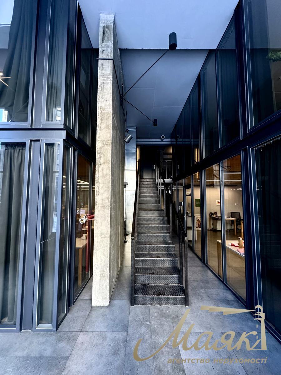 Оренда фасадного приміщення ЖК Французький квартал, вул. Філатова