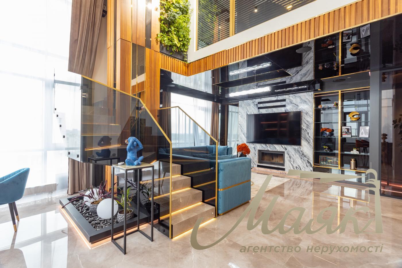 Продаж пентхауса 195 м² з терасою та дизайнерським ремонтом у ЖК Park Avenue VIP, Київ