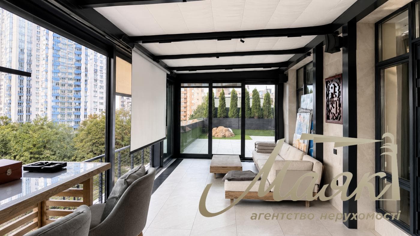 Продаж 4-кімнатної квартири площею 180 м² з двома терасами у ЖК «Park Avenue VIP», Голосієво, вул. Демеївська,