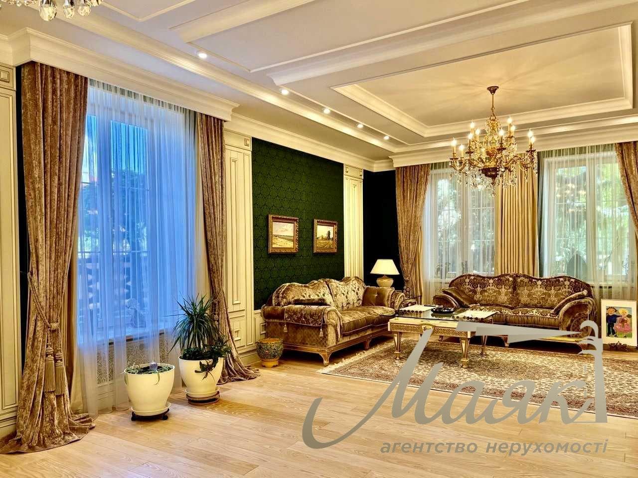 Оренда розкішного будинку площею 750 м², 10 соток землі, Голосіївський район, Київ, Чапаївка/Віта Литовська,