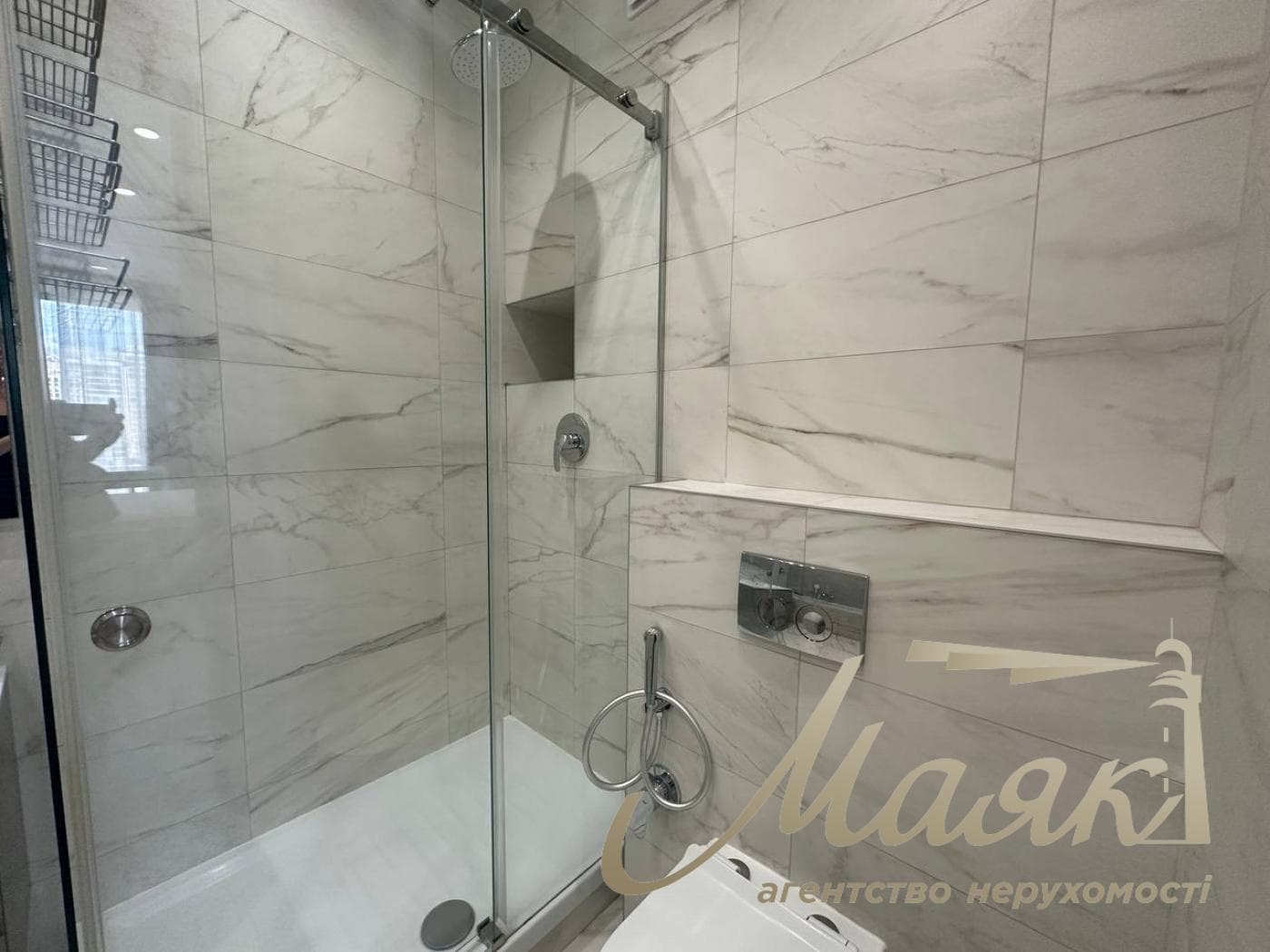 Оренда 2-кімнатної квартири площею 63 м² у ЖК «Atlantic Residences», вул. Антоновича, 118, станція метро «Палац України».