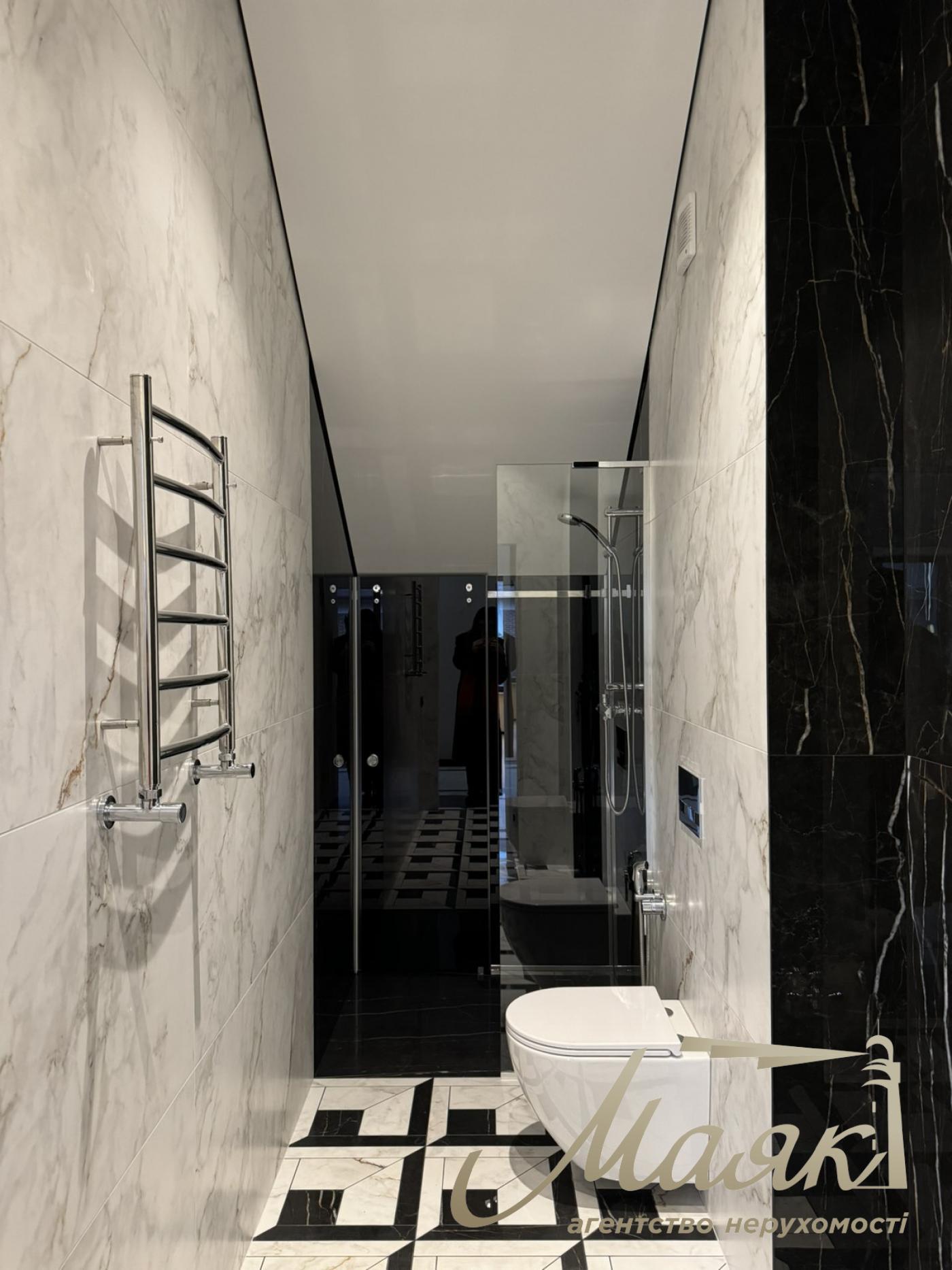 Продажа дома 286 м2  в с.Ходосовка КГ ВИТАГРАД