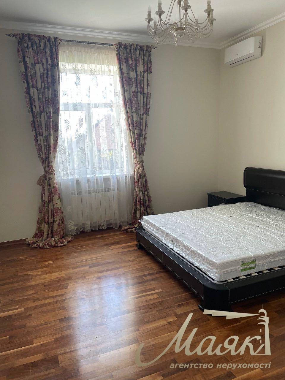 Продаж 2-х поверхового будинку 384.2м2, Лісники