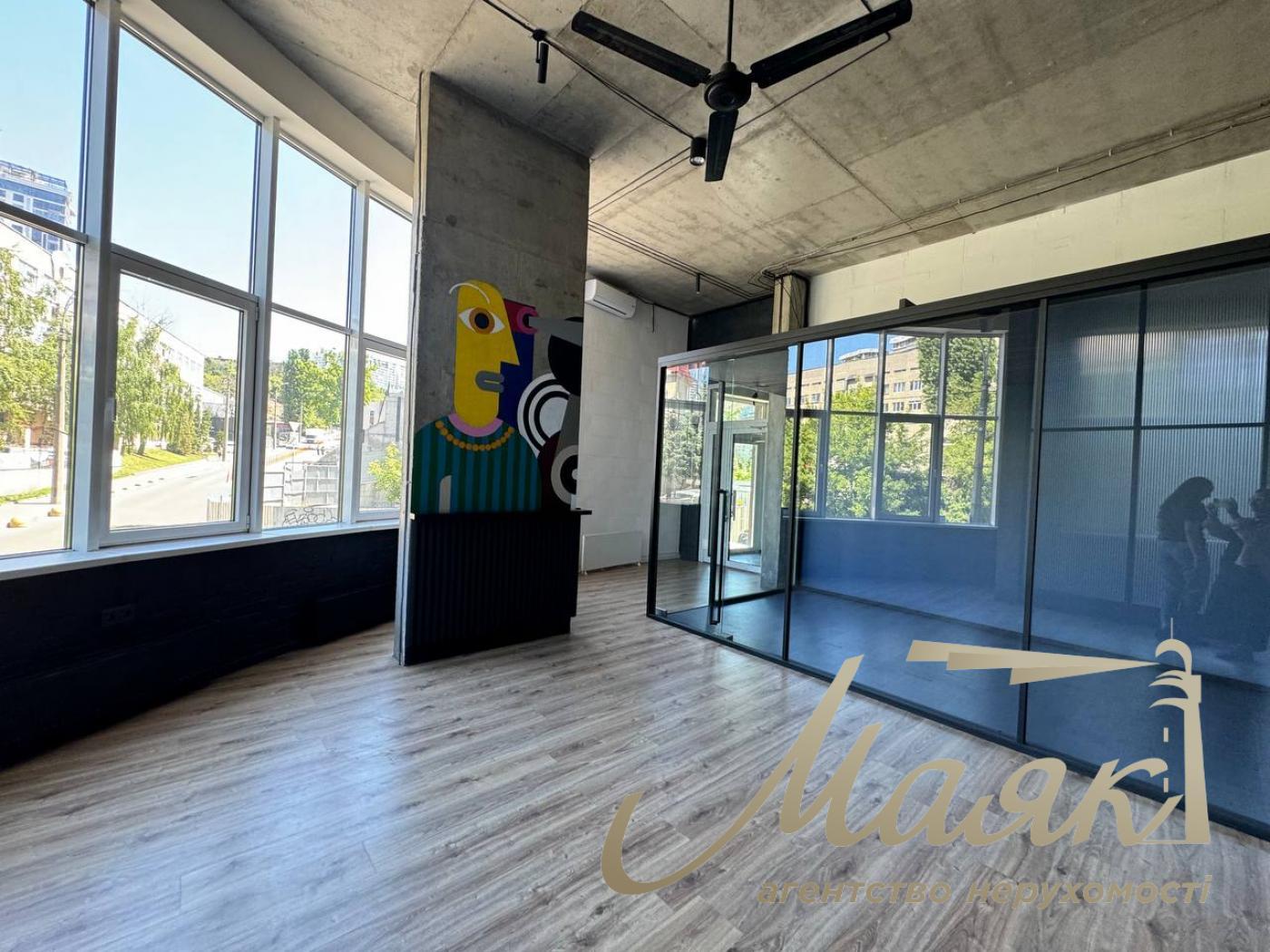 Sale of commercial premises 160 m2 in residential complex Prestige Hall, Tyutyunnika 37/1, Center