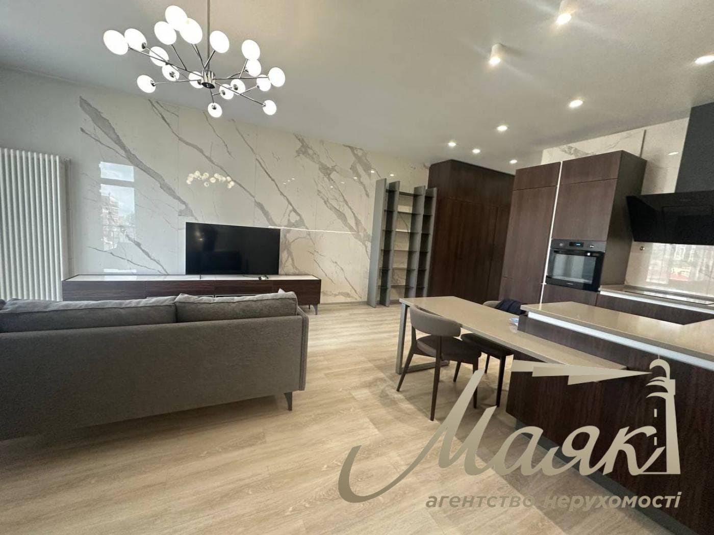 Оренда 2-кімнатної квартири площею 63 м² у ЖК «Atlantic Residences», вул. Антоновича, 118, станція метро «Палац України».